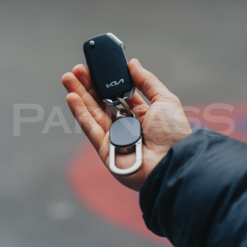 Atslēgu meklētājs KEYFINDER KEYCHAIN WITH WORLDWIDE LOCATING AND USB C