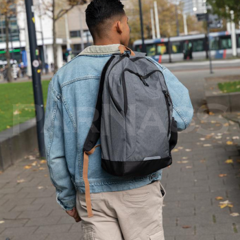 Mugursoma IMPACT AWARE™ URBAN OUTDOOR BACKPACK