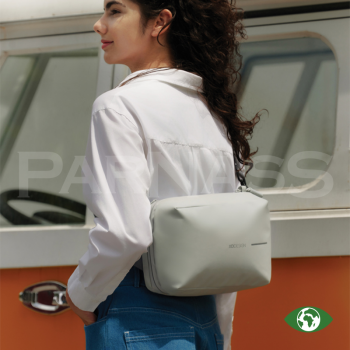 Pleca soma URBAN WATER RESISTANT EXPANDABLE SLING BAG