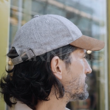 Siltā naģene SUEDE PEAK HERRINGBONE CAP