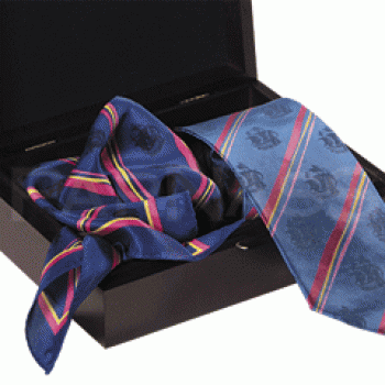 Speciāla dizaina kaklasaite, lakats